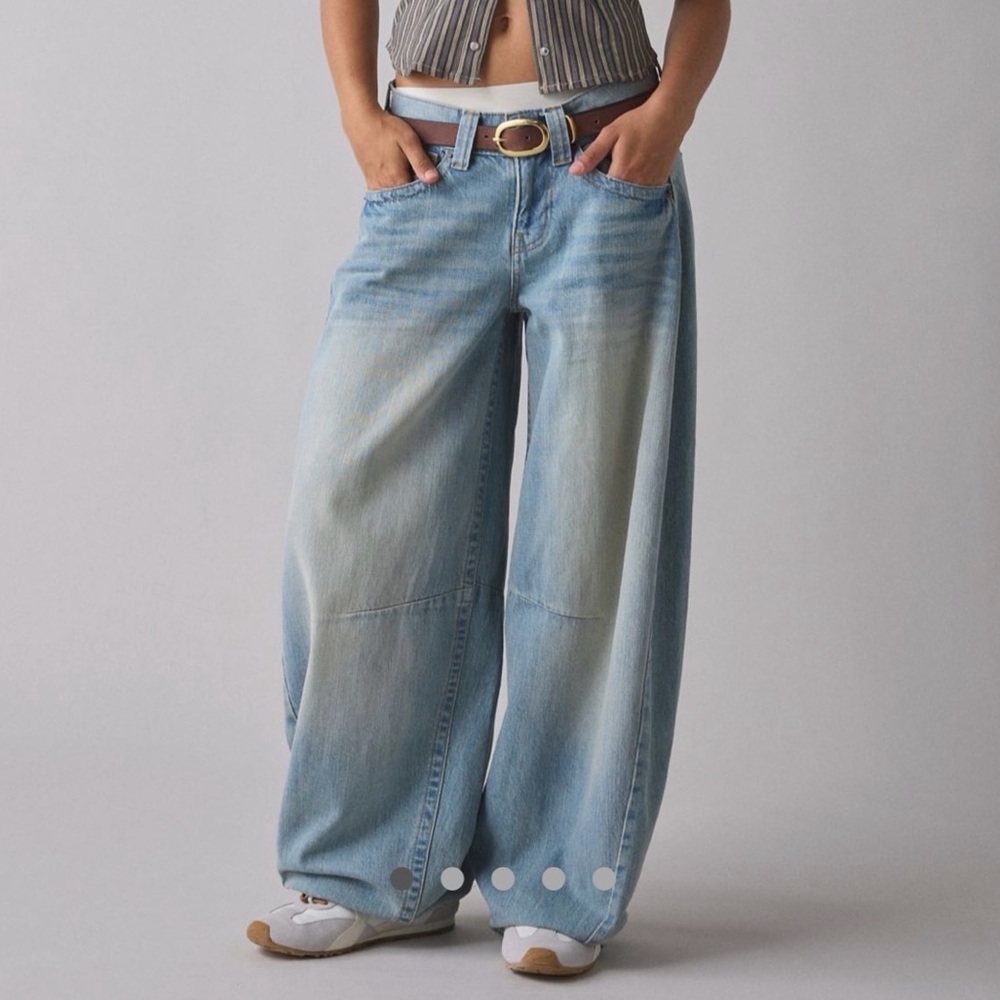 BDG Kayla Cocoon Low-Rise Jean